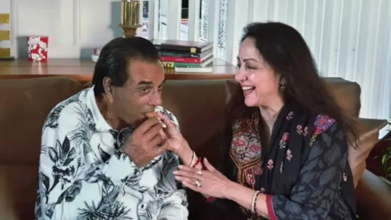 Dharmendra birth anniversary: Hema Malini`s emotional note for superstar